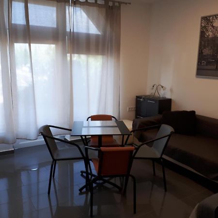 Kertvárosi Apartman II Tiszaujvaros Exterior foto