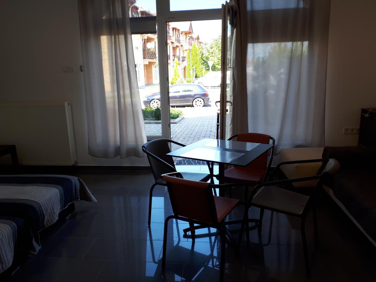 Kertvárosi Apartman II Tiszaujvaros Exterior foto