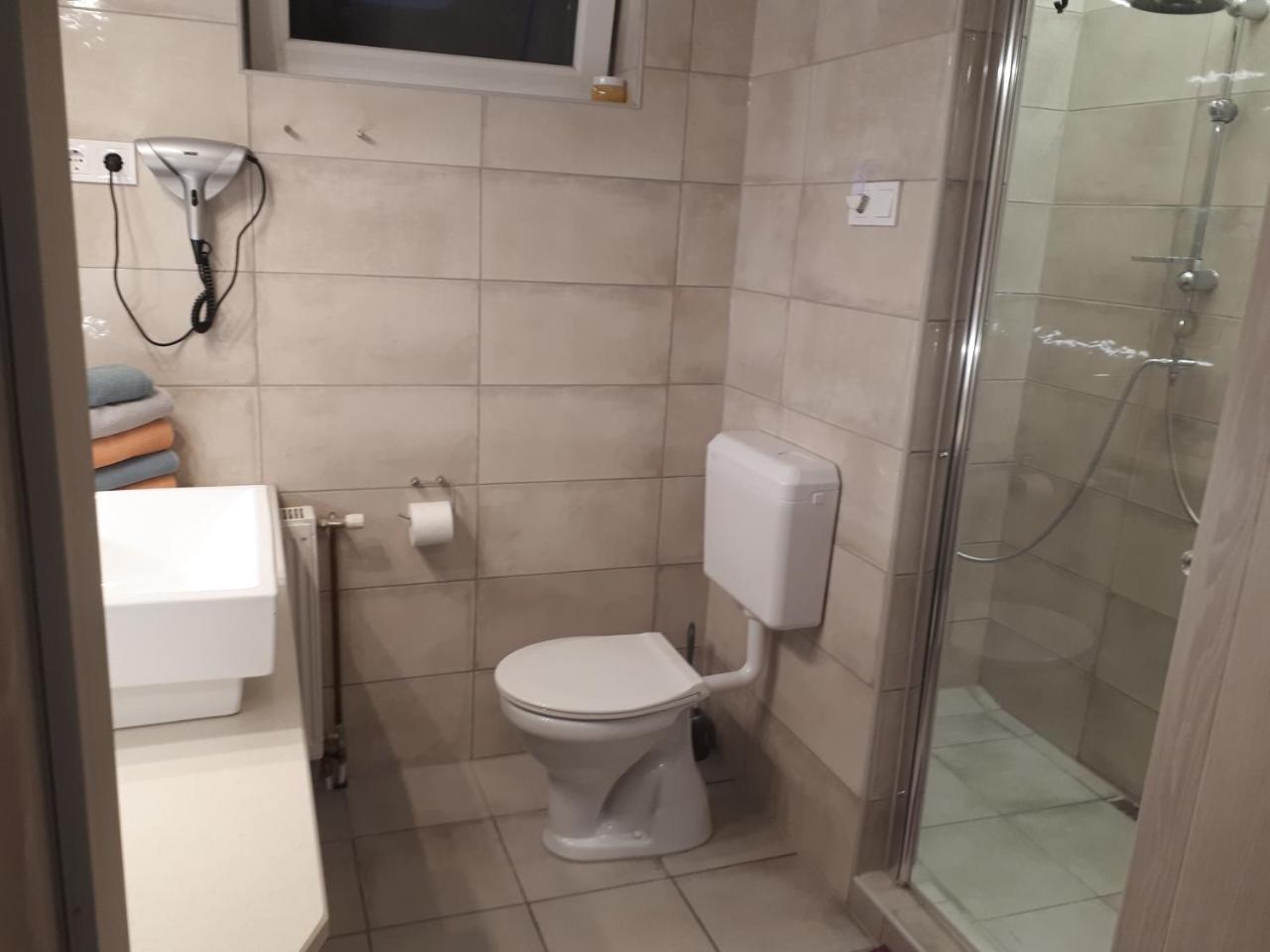 Kertvárosi Apartman II Tiszaujvaros Exterior foto